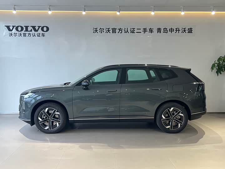 Volvo XC70 Hybrid 2026 4 WD Core — фото 6