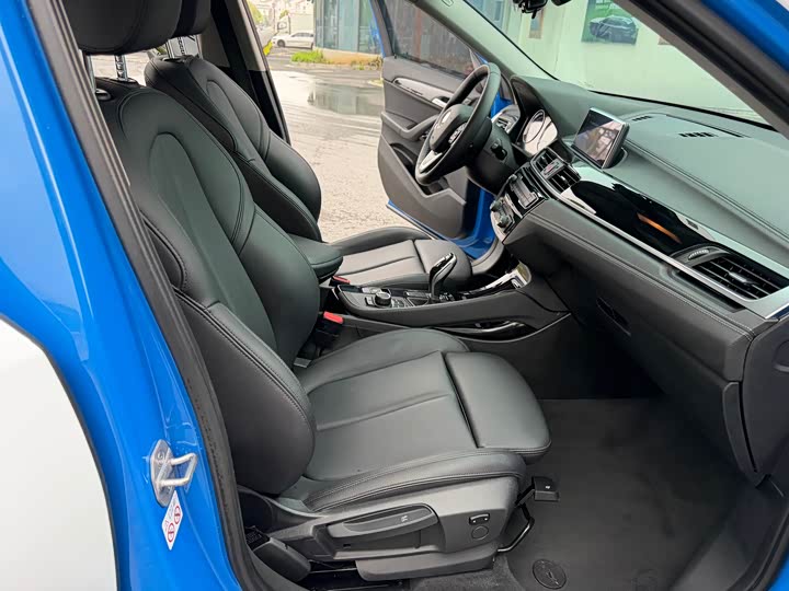 BMW X2 2019 s Drive 20i M VI — фото 11
