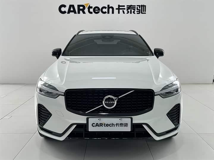 Volvo XC60 2022 B 5 4 WD — фото 2
