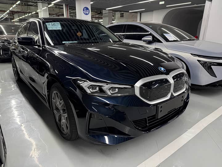 BMW i 3 2022 e Drive 35 L — фото 3