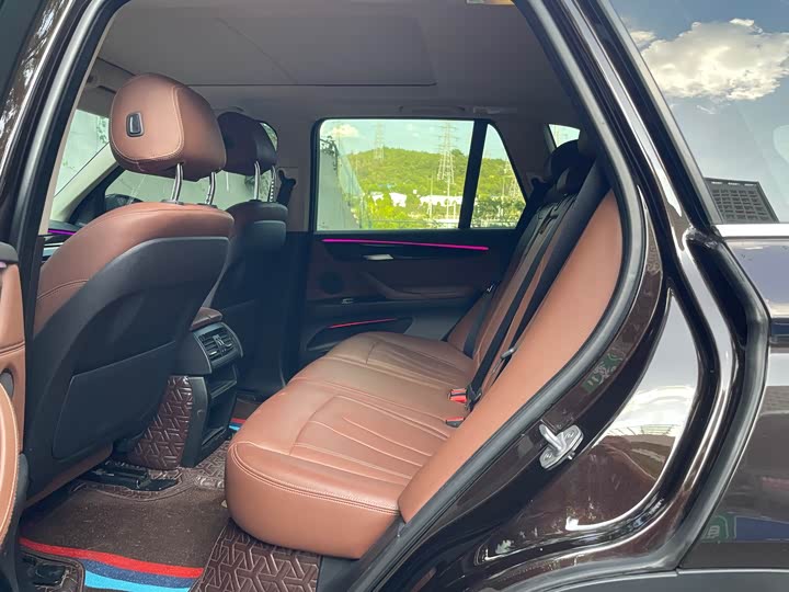 BMW X5 2018 x Drive 35i — фото 9