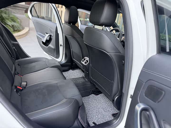 Mercedes-Benz A-Class 2020 A 200 L — фото 5