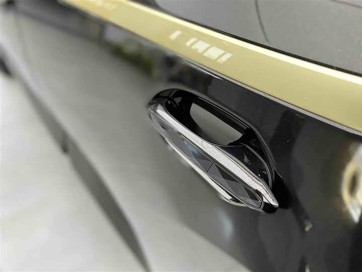 BMW XM 2023 Base — фото 37