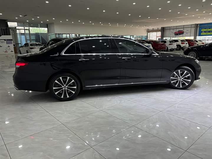 Mercedes-Benz E-Class 2022 E 350 e L — фото 2