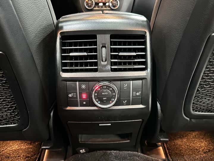 Mercedes-Benz GLS 2018 GLS 450 — фото 26
