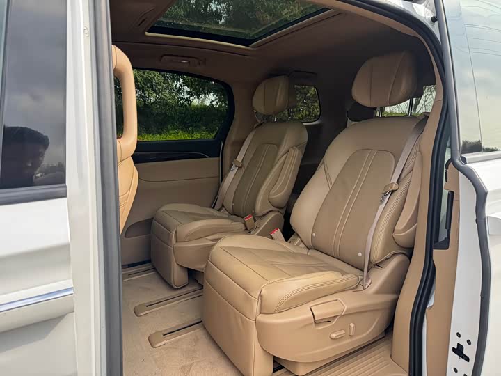 Buick GL8 2018 ES 28 T Luxury VI — фото 13
