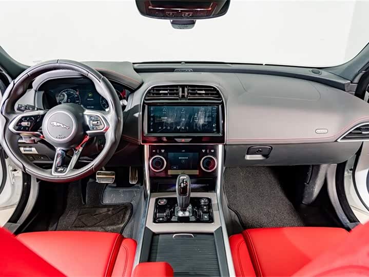 Jaguar XEL 2024 2.0 T 250 PS R-DYNAMIC S — фото 11