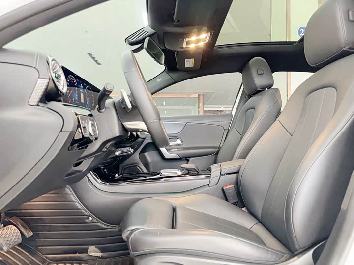 Mercedes-Benz A-Class 2022 A 200 L — фото 9