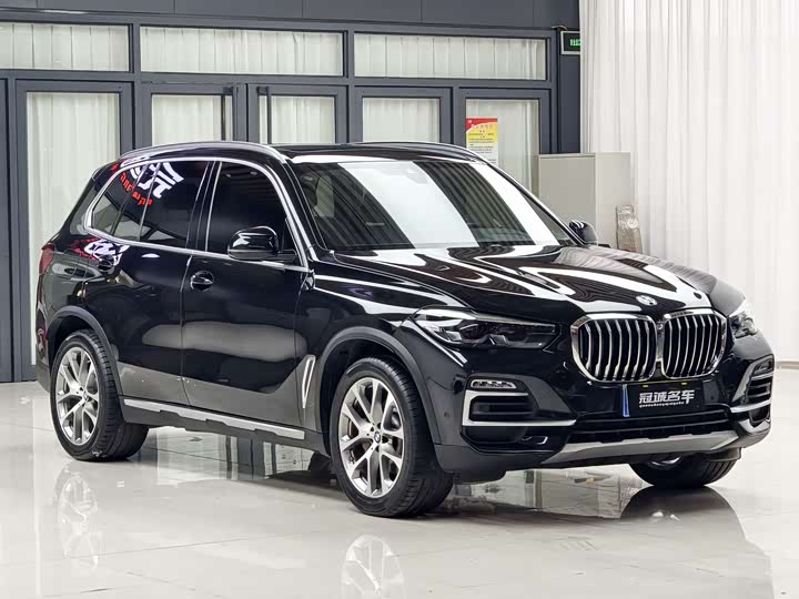 BMW X5 2020 x Drive 30i M — фото 3