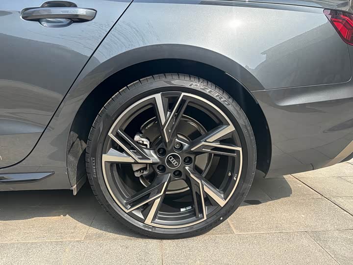 Audi A4L 2024 40 TFSI quattro RS — фото 14