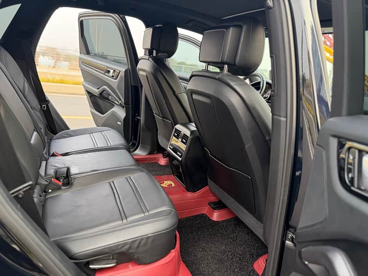 Porsche Cayenne 2018 Cayenne 3.0 T — фото 6