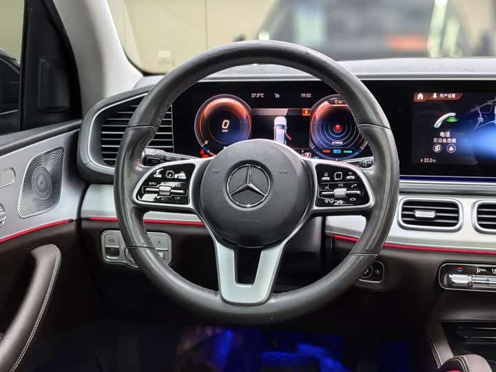 Mercedes-Benz GLE — фото 10
