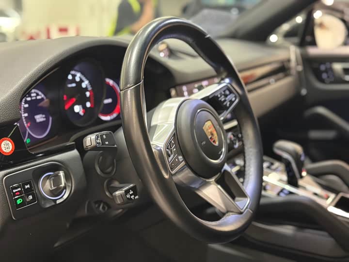 Porsche Cayenne 2019 Cayenne Coupé 3.0 T — фото 9