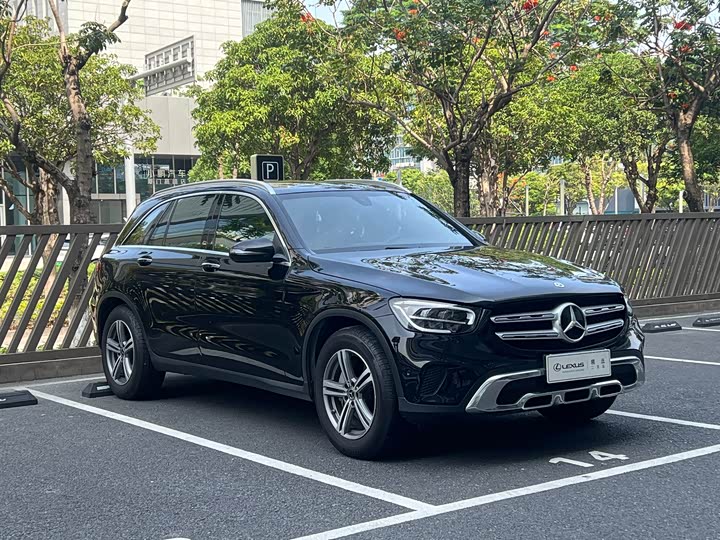 Mercedes-Benz GLC 2021 GLC 260 L 4 MATIC — фото 3