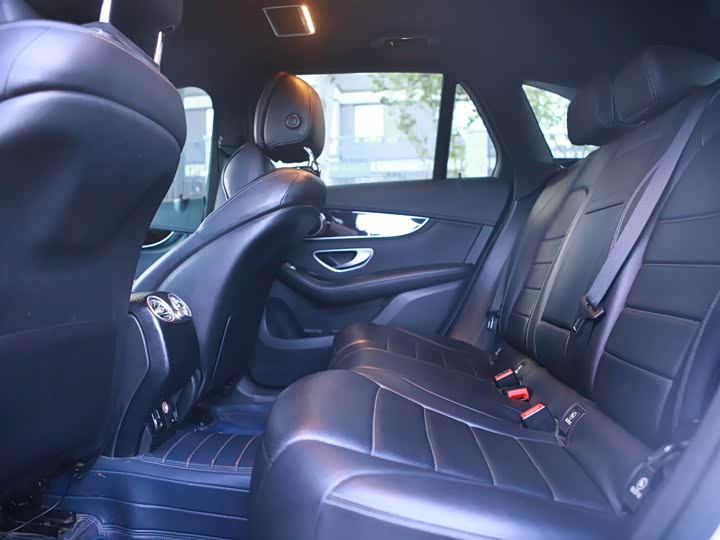 Mercedes-Benz GLC 260 4MATIC динамик — фото 8