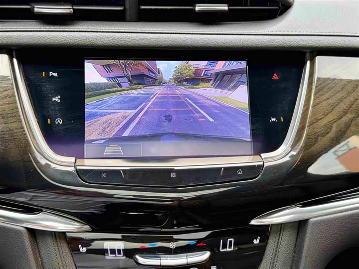Cadillac XT 6 2020 28 T Luxury — фото 25