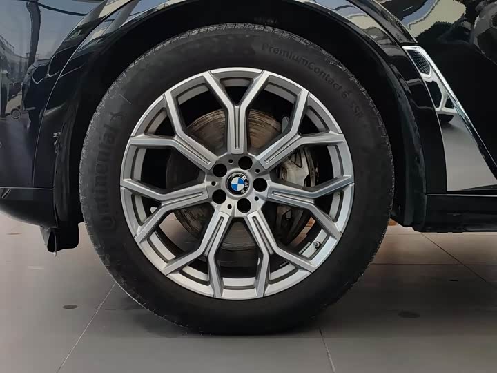 BMW X7 2024 x Drive 40i Leading — фото 19