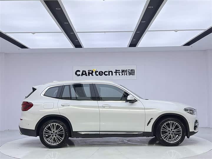 BMW X3 2019 x Drive 28i — фото 3