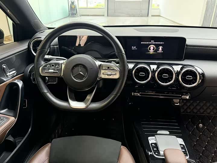 Mercedes-Benz A-Class 2019 A 200 L — фото 27