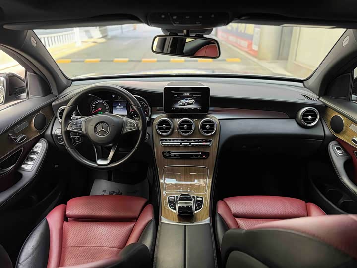 Mercedes-Benz GLC 2017 GLC 260 4 MATIC SUV — фото 14
