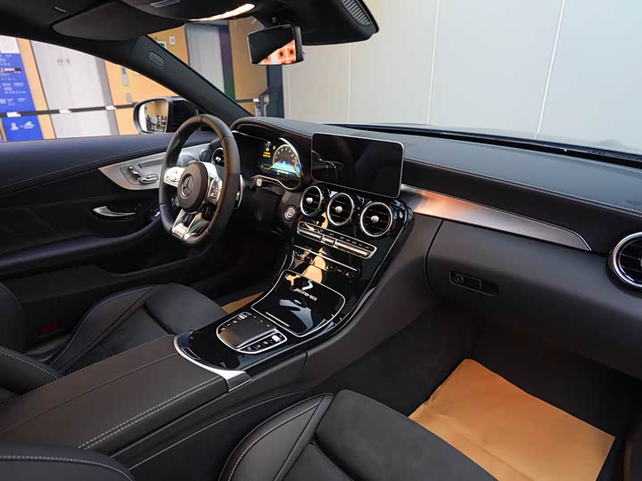 Mercedes-Benz C-Class 2021 AMG C 63 — фото 9