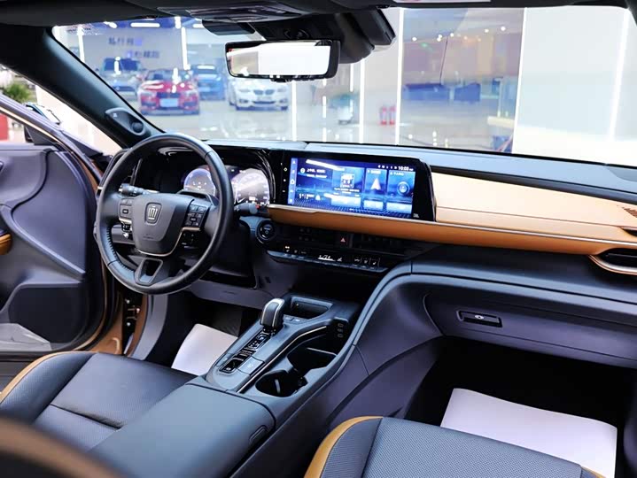 Toyota Sport 2023 2.4 T Sport Cross HEV 4 WD — фото 19