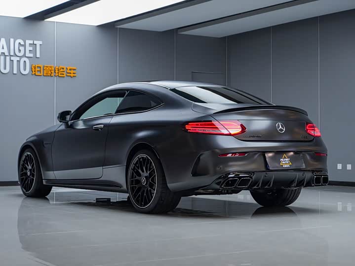 Mercedes-Benz C-Class 2021 AMG C 63 — фото 6