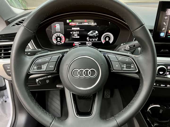 Audi A5 2024 Sportback 40 TFSI — фото 8