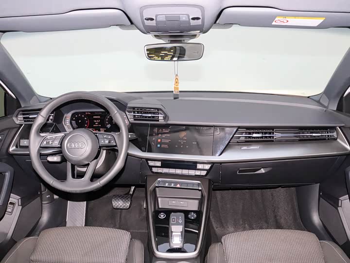 Audi A3 2022 Sportback 35 TFSI Sport — фото 13