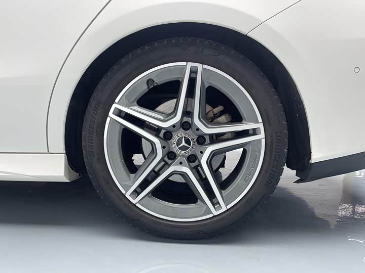 Mercedes-Benz CLA — фото 17