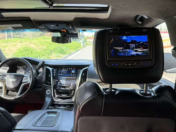 Cadillac ESCALADE 2017 6.2 L ESV — фото 8