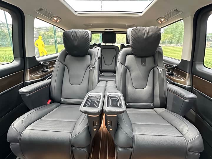 Mercedes-Benz V-Class 2021 V 260 L — фото 14