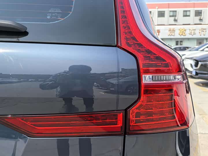 Volvo XC60 2023 B 5 4 WD — фото 16
