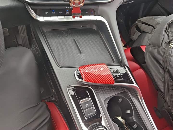 Changan UNI-T 2020 1.5 T Premium — фото 14