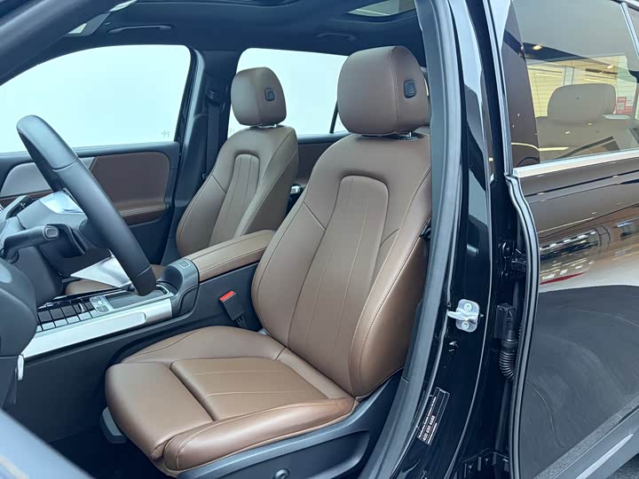 Mercedes-Benz GLB 2024 GLB 200 — фото 9