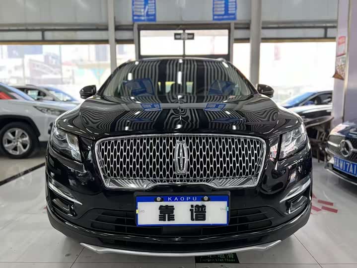 Lincoln MKC 2019 2.0 T 4 WD V — фото 2