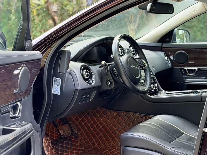 Jaguar XJ 2016 XJL 3.0 SC 4 WD — фото 11