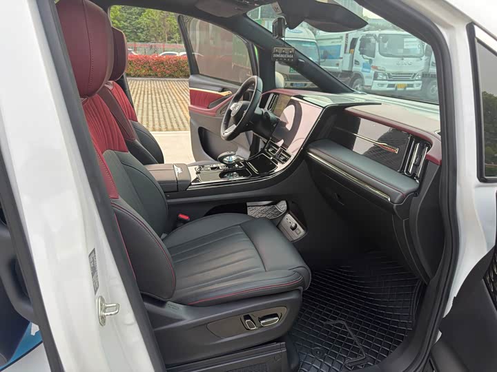 Trumpchi M8 2023 400 T — фото 10