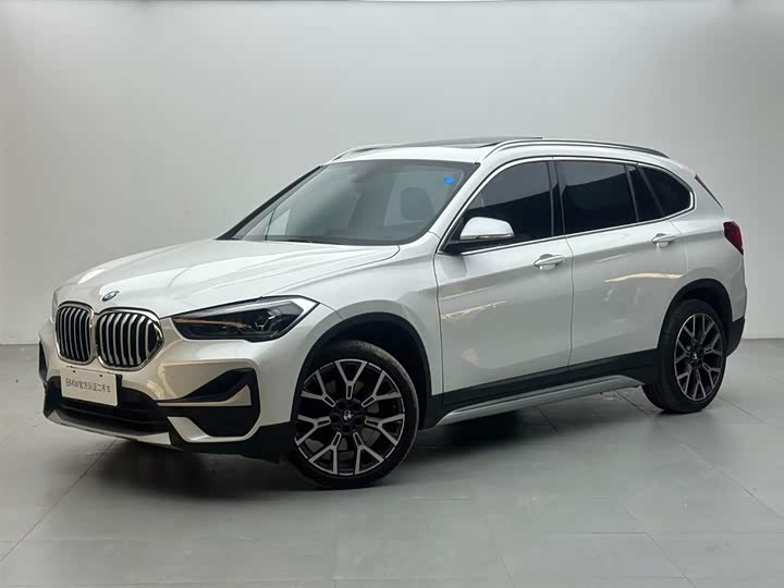 BMW X1 2021 x Drive 25 Li — фото 1