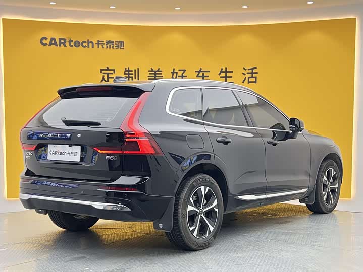 Volvo XC60 2026 B 5 4 WD — фото 32