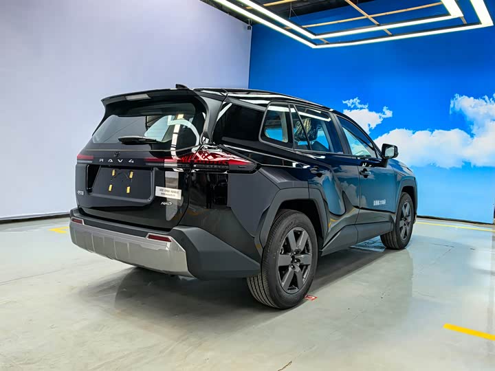 Toyota RAV4 2026 2.0 L 4 WD — фото 4