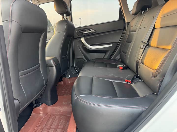 Changan CS35 2016 1.6 L ATLuxury V — фото 15