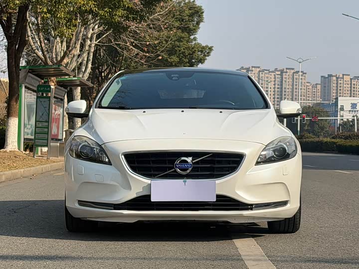 Volvo V40 2015 1.6 T — фото 2
