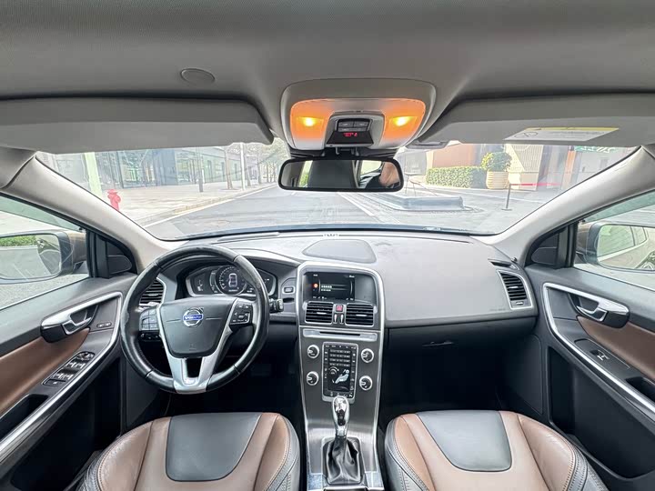 Volvo XC60 2015 T 5 AWD — фото 15