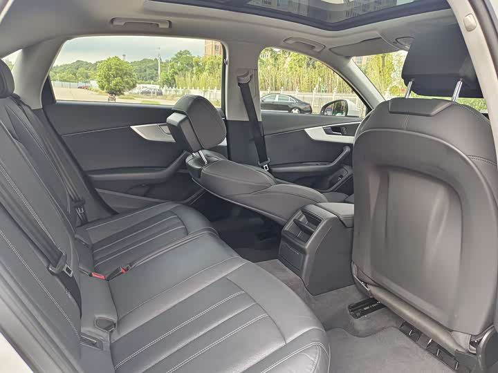 Audi A4L 2020 40 TFSI — фото 15