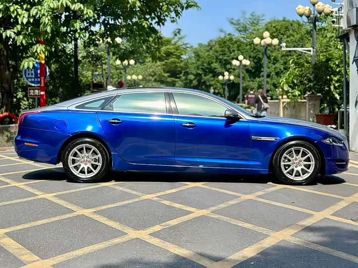 Jaguar XJ 2014 XJL 2.0 T 2 WD — фото 11