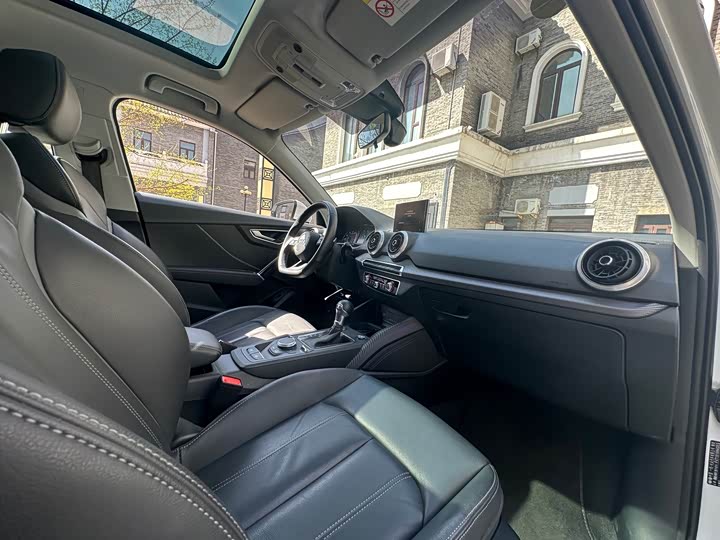 Audi Q2L 2024 35 TFSI — фото 13