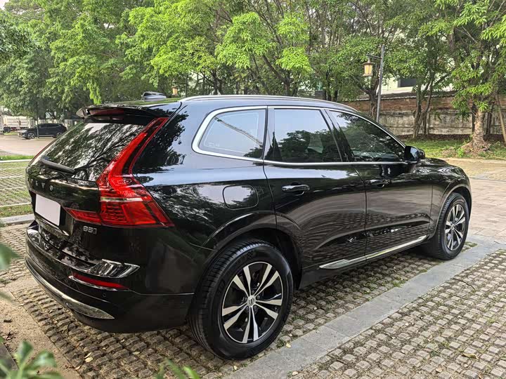 Volvo XC60 2022 B 5 4 WD — фото 23