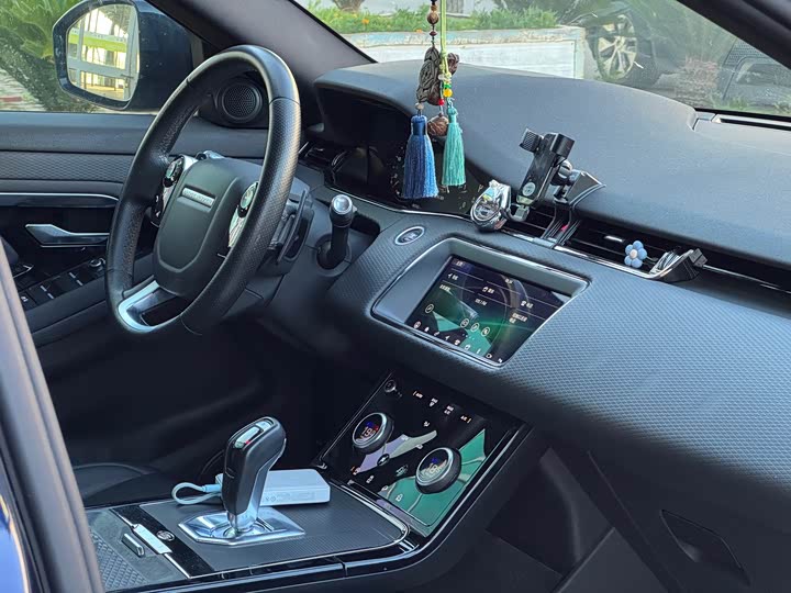 Land Rover Range Rover Evoque — фото 17