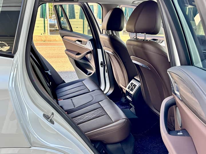 BMW X3 2022 x Drive 30i Leading M — фото 9